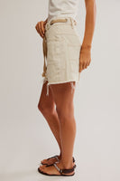 Free People Clothing Moxie Shorts Style OB2181085 in White; 